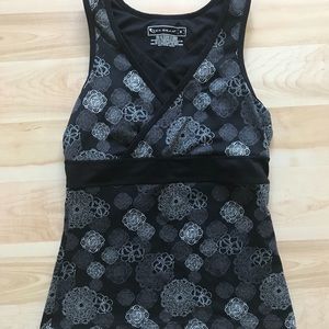Black, grey, and white stretch tank top Size Small